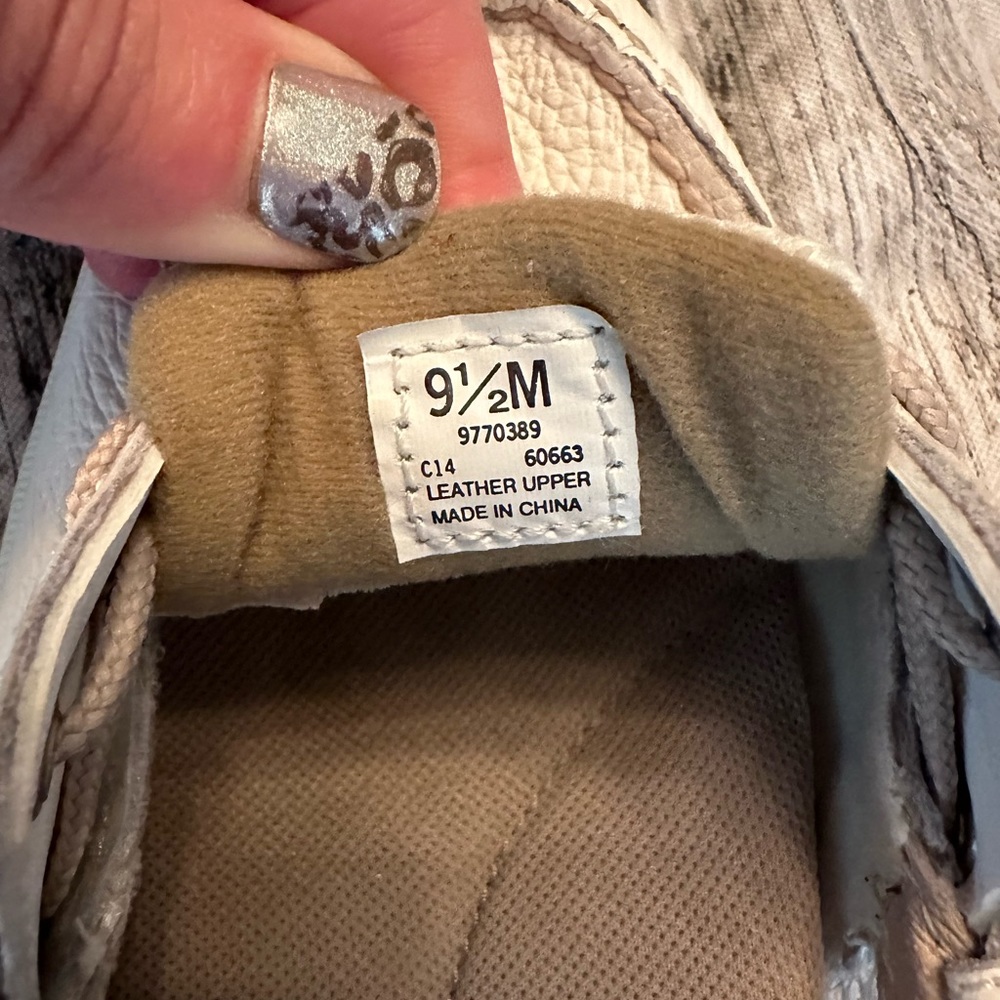 Sperry - Picture 3 of 3